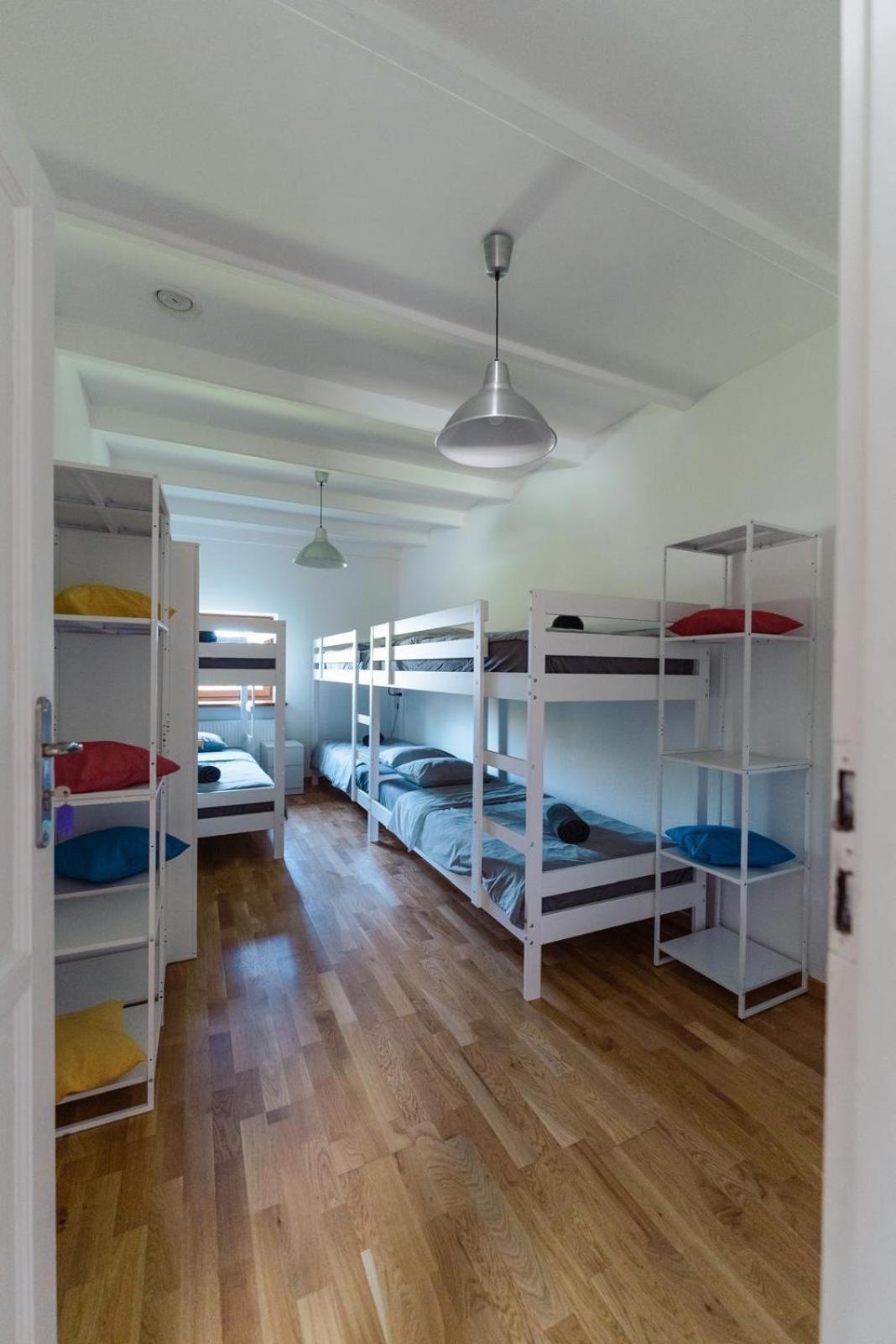 Wake Villa Brwinow Exterior foto